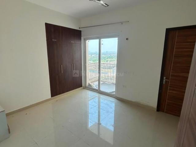 3 BHK Apartment in Noida Extension for rent Greater Noida. The reference number is 20353759