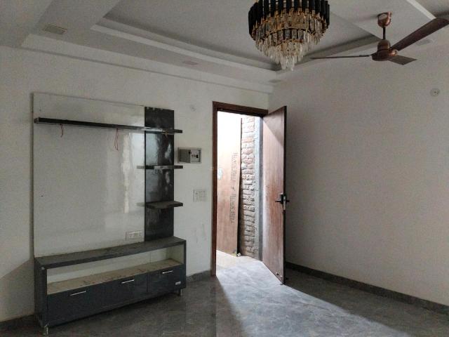3 BHK Apartment in Noida Extension for resale Greater Noida. The reference number is 13507583