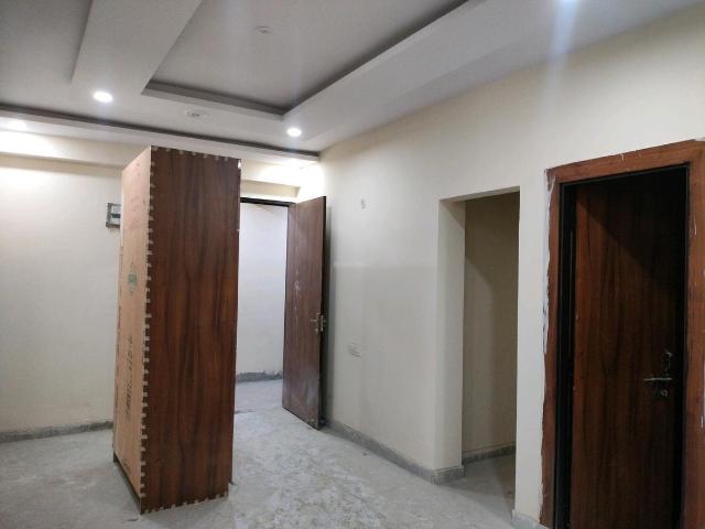 3 BHK Apartment in Noida Extension for resale Greater Noida. The reference number is 14837308