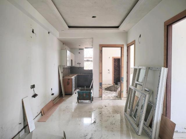 2 BHK Apartment in Noida Extension for resale Greater Noida. The reference number is 18863109