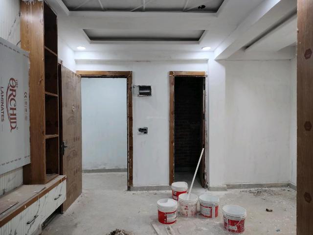 3 BHK Apartment in Noida Extension for resale Greater Noida. The reference number is 19095649
