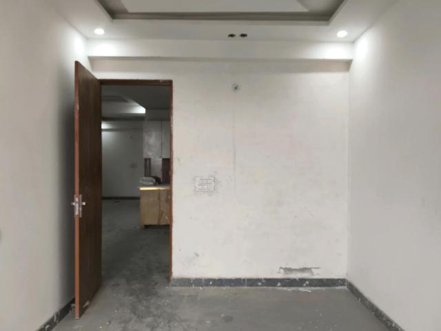 3 BHK Apartment in Noida Extension for resale Greater Noida. The reference number is 19112591