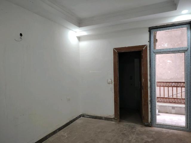 3 BHK Apartment in Noida Extension for resale Greater Noida. The reference number is 19220869