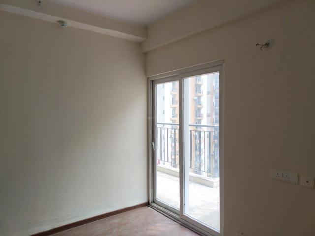 3 BHK Apartment in Noida Extension for resale Greater Noida. The reference number is 19303394