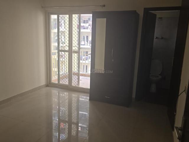 3 BHK Apartment in Noida Extension for resale Greater Noida. The reference number is 19467366