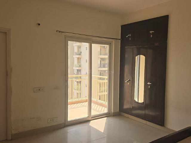 3 BHK Apartment in Noida Extension for resale Greater Noida. The reference number is 19476760