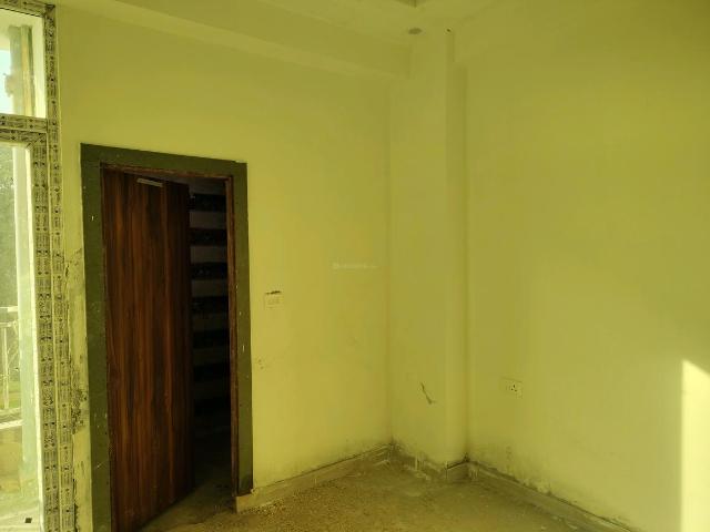 3 BHK Apartment in Noida Extension for resale Greater Noida. The reference number is 19494566