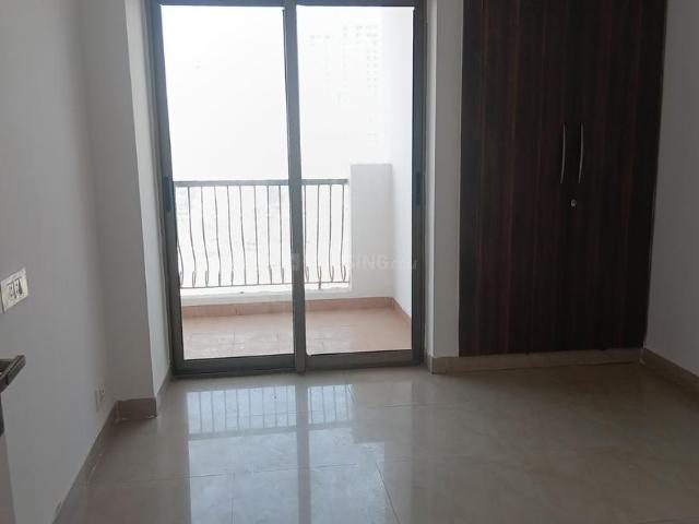 3 BHK Apartment in Noida Extension for resale Greater Noida. The reference number is 19498192