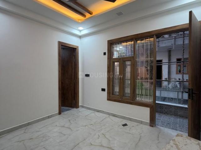3 BHK Apartment in Noida Extension for resale Greater Noida. The reference number is 19573176