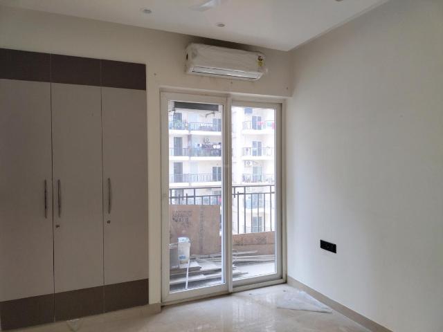 3 BHK Apartment in Noida Extension for resale Greater Noida. The reference number is 19538031
