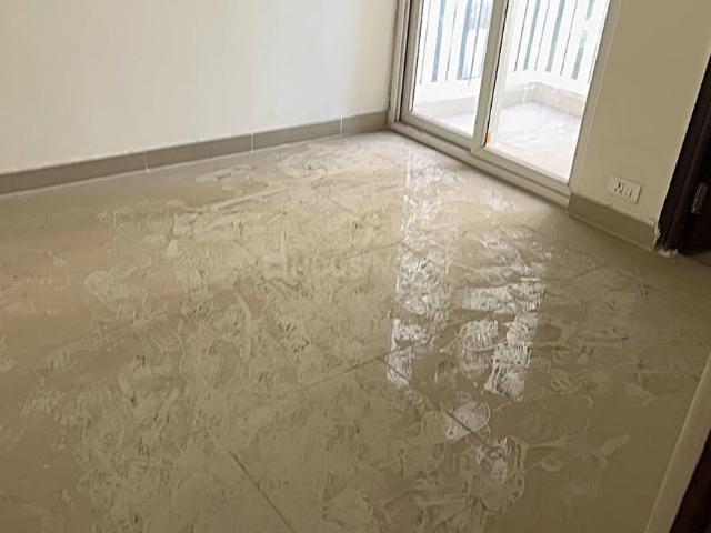 3 BHK Apartment in Noida Extension for resale Greater Noida. The reference number is 19755384
