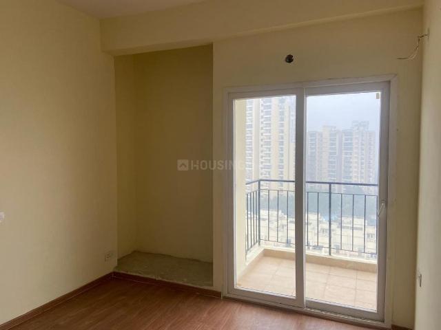 3 BHK Apartment in Noida Extension for resale Greater Noida. The reference number is 19945606