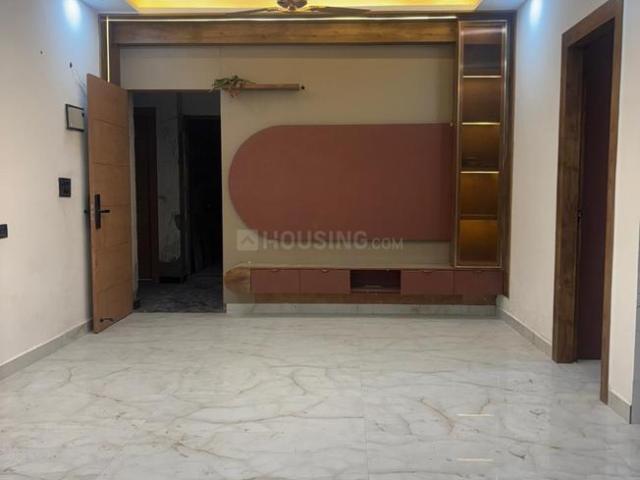 3 BHK Apartment in Noida Extension for resale Greater Noida. The reference number is 19983536