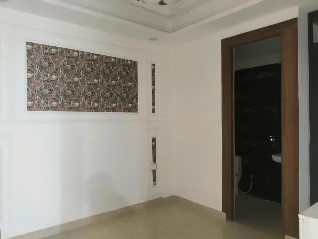3 BHK Apartment in Noida Extension for resale Greater Noida. The reference number is 19994081