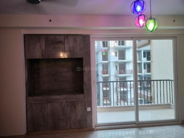 3 BHK Apartment in Noida Extension for resale Greater Noida. The reference number is 20370580