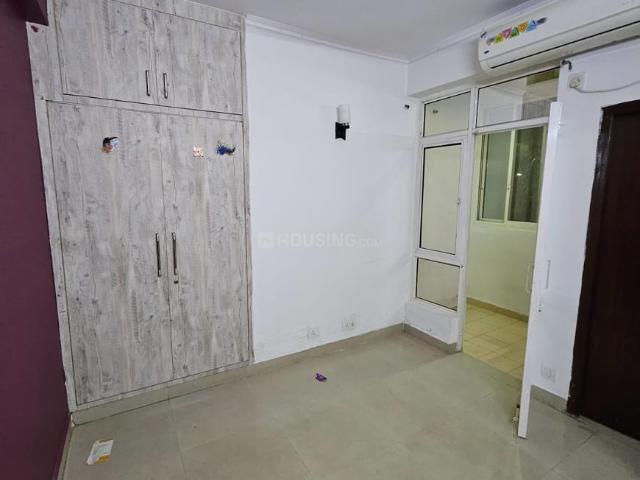 3 BHK Apartment in Noida Extension for resale Greater Noida. The reference number is 20379032