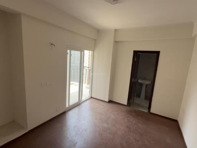 3 BHK Apartment in Noida Extension for resale Greater Noida. The reference number is 20387940