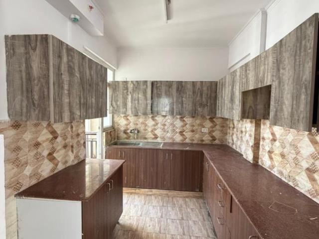 3 BHK Apartment in Noida Extension for resale Greater Noida. The reference number is 20398293
