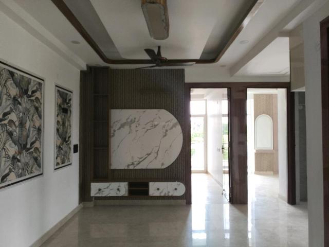 3 BHK Apartment in Noida Extension for resale Greater Noida. The reference number is 20552260