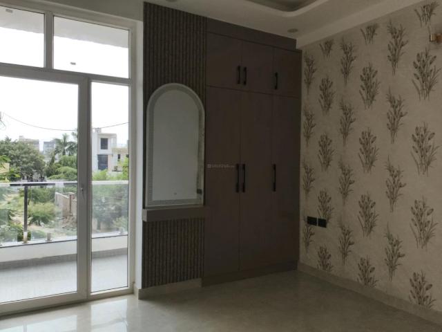 3 BHK Apartment in Noida Extension for resale Greater Noida. The reference number is 20552279