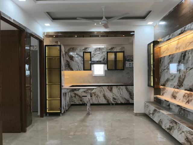 3 BHK Apartment in Noida Extension for resale Greater Noida. The reference number is 20596100