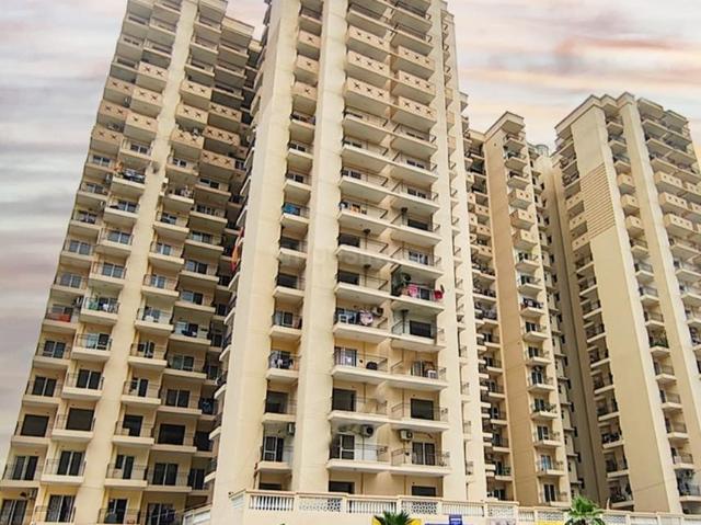 3 BHK Apartment in Noida Extension for resale Greater Noida. The reference number is 20529125