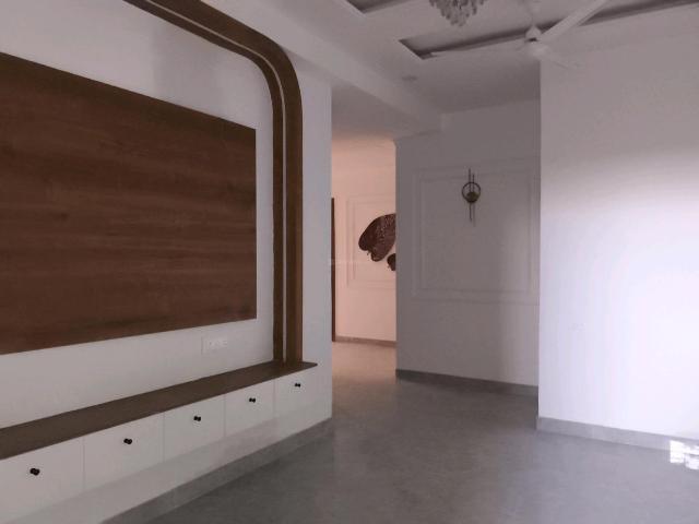 3 BHK Apartment in Noida Extension for resale Greater Noida. The reference number is 20688899