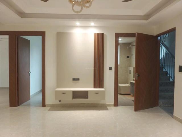 3 BHK Apartment in Noida Extension for resale Greater Noida. The reference number is 20743654