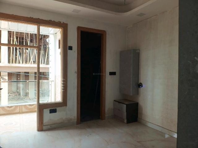 3 BHK Apartment in Noida Extension for resale Greater Noida. The reference number is 20743786