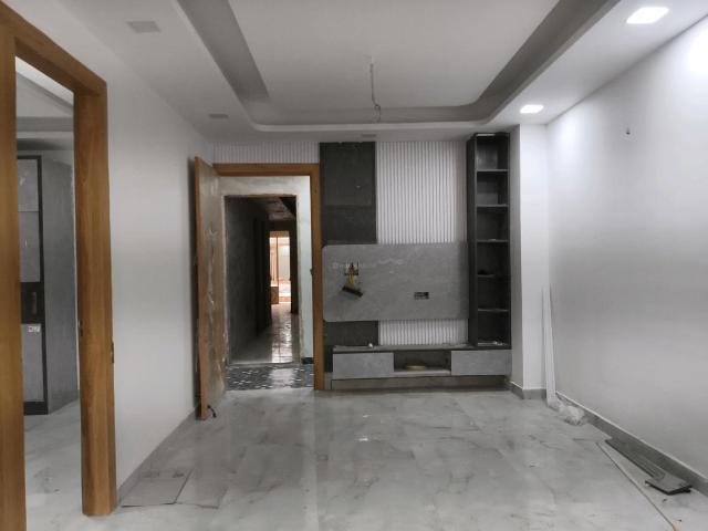 3 BHK Apartment in Noida Extension for resale Greater Noida. The reference number is 20702095