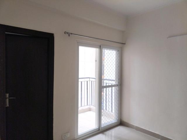 3 BHK Apartment in Noida Extension for resale Greater Noida. The reference number is 20723281