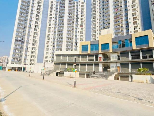3 BHK Apartment in Noida Extension for resale Greater Noida. The reference number is 20867314