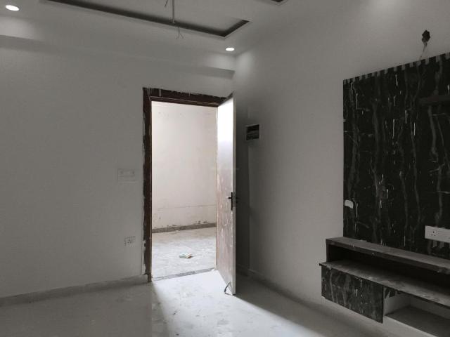 3 BHK Apartment in Noida Extension for resale Greater Noida. The reference number is 20895247