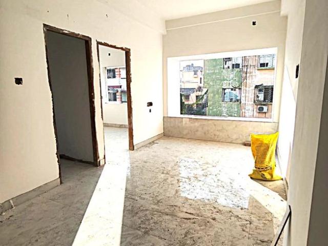 3 BHK Apartment in Nayabad for resale Kolkata. The reference number is 20348370