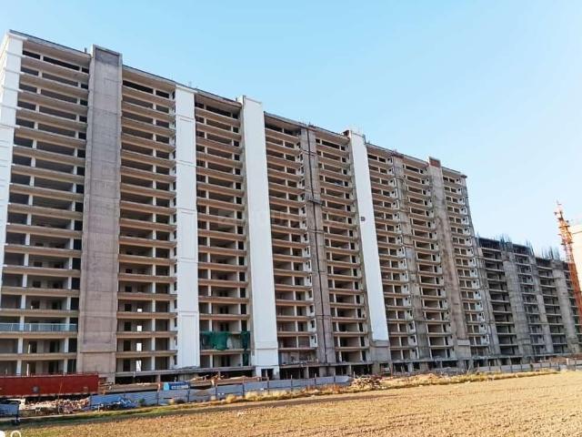 3 BHK Apartment in Nabha for resale Zirakpur. The reference number is 20903711