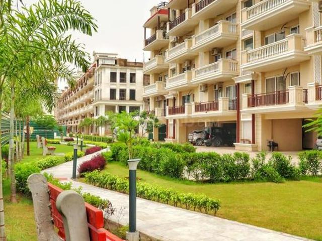3 BHK Apartment in Nagla for resale Zirakpur. The reference number is 13857971