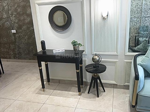 3 BHK Apartment in Nagla for resale Zirakpur. The reference number is 15950293