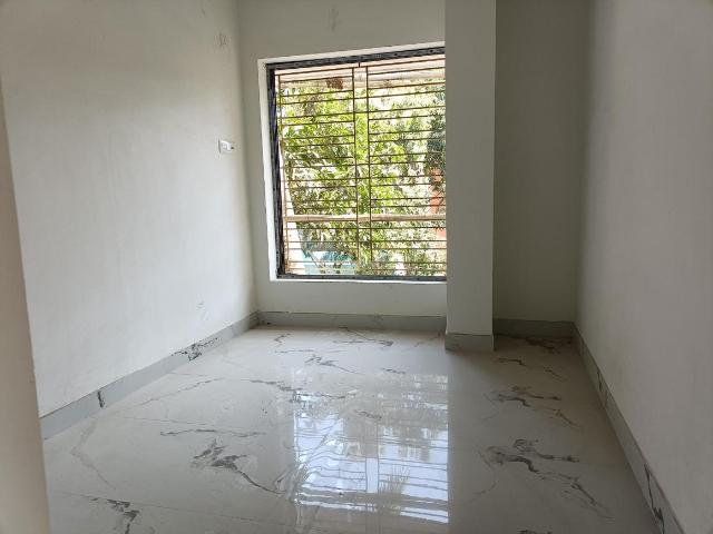 3 BHK Apartment in Naktala for resale Kolkata. The reference number is 19457760