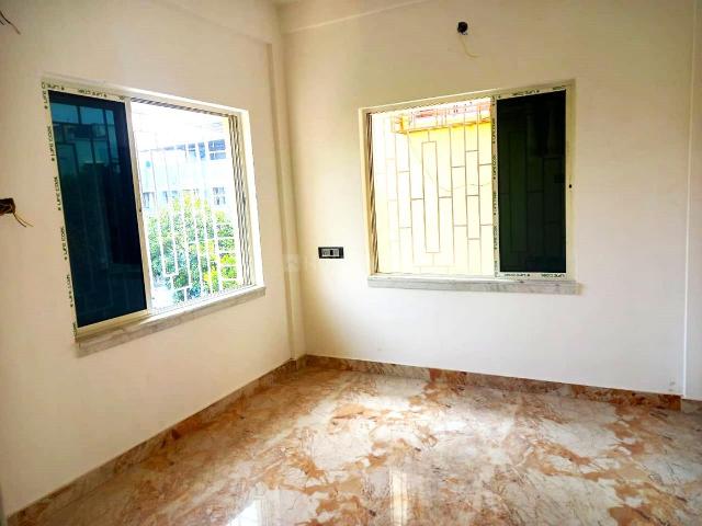 3 BHK Apartment in Naktala for resale Kolkata. The reference number is 20286929