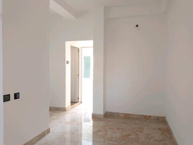 3 BHK Apartment in Naktala for resale Kolkata. The reference number is 21000874