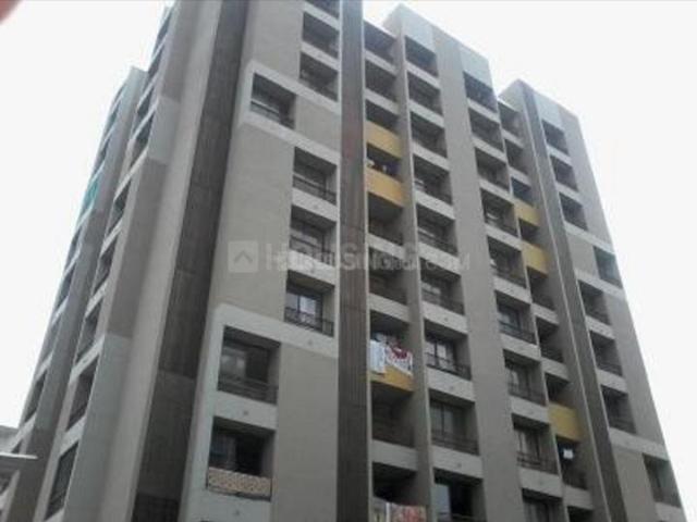 3 BHK Apartment in Naranpura for rent Ahmedabad. The reference number is 19058303