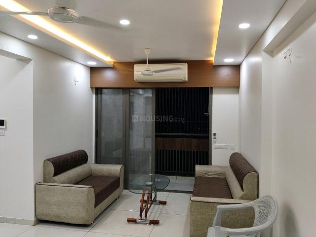 3 BHK Apartment in Naranpura for rent Ahmedabad. The reference number is 19496136