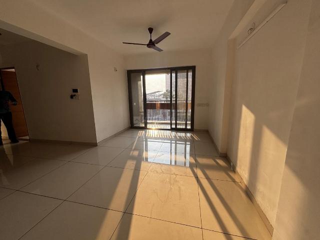 3 BHK Apartment in Naranpura for rent Ahmedabad. The reference number is 19830901