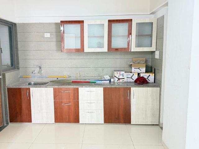 3 BHK Apartment in Naranpura for rent Ahmedabad. The reference number is 20631433