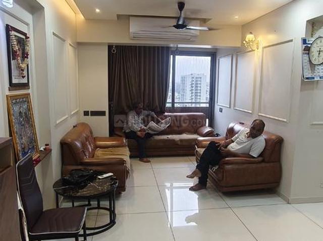 3 BHK Apartment in Naranpura for rent Ahmedabad. The reference number is 20839844