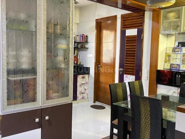 3 BHK Apartment in Naranpura for resale Ahmedabad. The reference number is 15162377