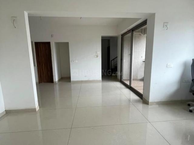 3 BHK Apartment in Naranpura for resale Ahmedabad. The reference number is 20854418