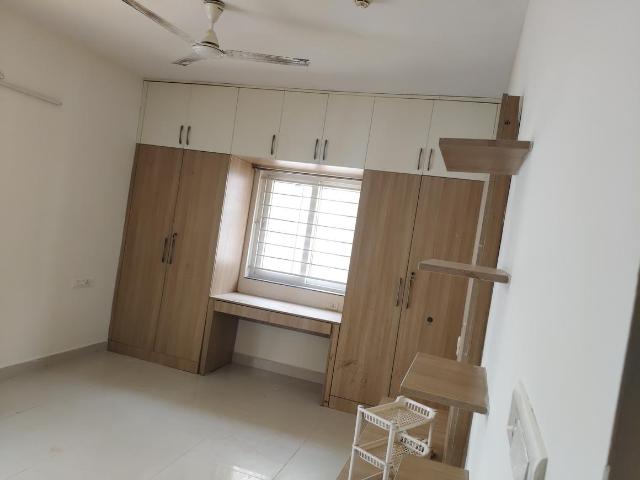 3 BHK Apartment in Narsingi for rent Hyderabad. The reference number is 20246324