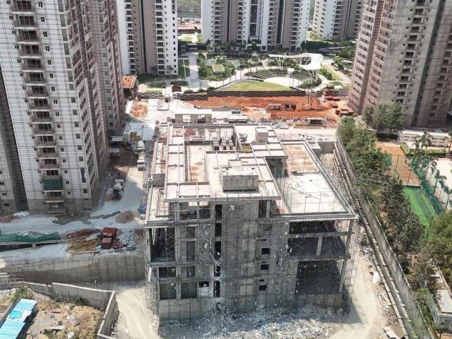 3 BHK Apartment in Narsingi for resale Hyderabad. The reference number is 20302902