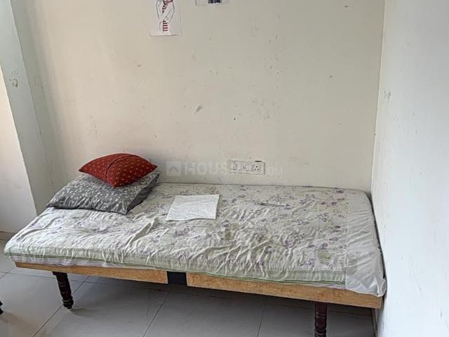3 BHK Apartment in New Maninagar for rent Ahmedabad. The reference number is 19812165